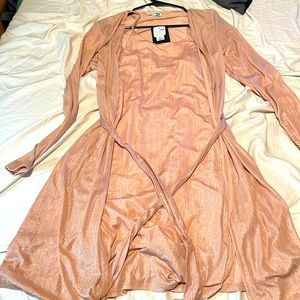 Very cute!Just never got around to wearing it, it’s basically brand new!